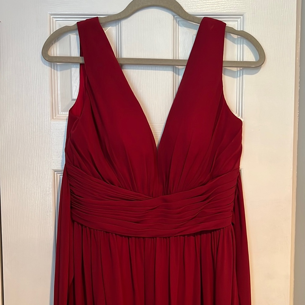 NWT maroon bridesmaid dress ❣️